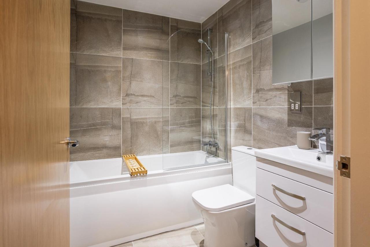 Luxury Apartment 5 Min To City Centre*Free Parking Newcastle upon Tyne Bagian luar foto