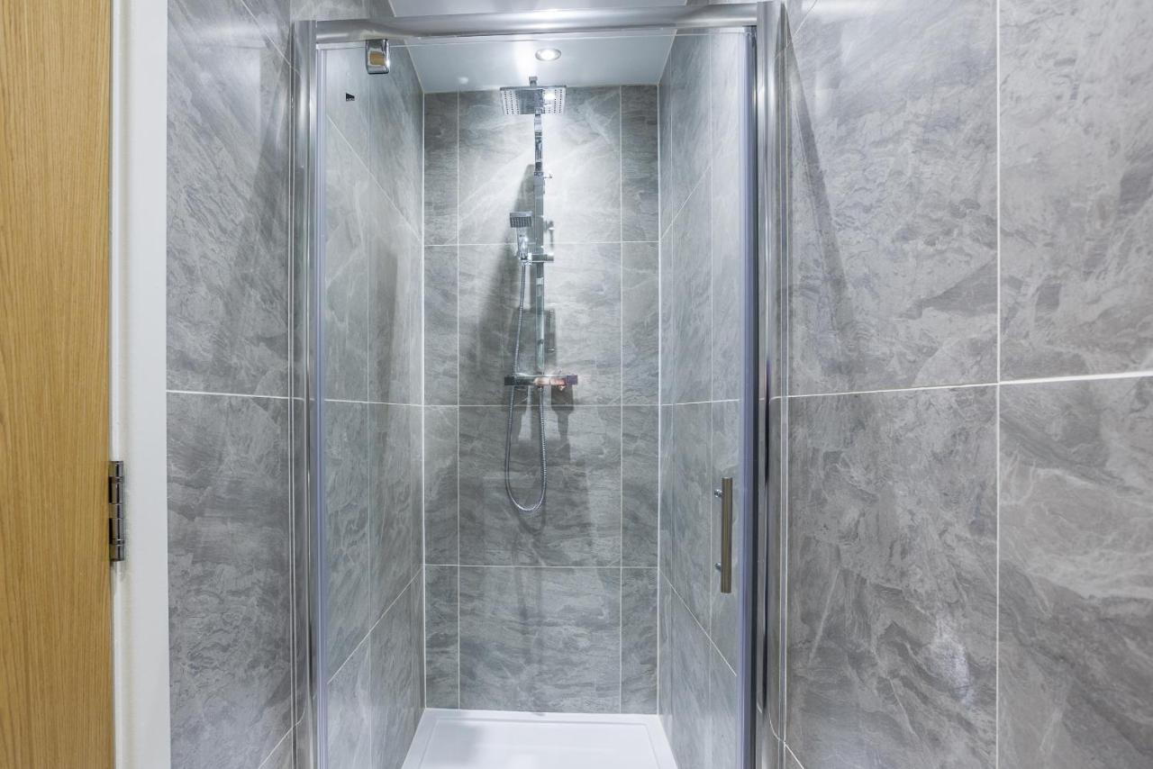 Luxury Apartment 5 Min To City Centre*Free Parking Newcastle upon Tyne Bagian luar foto